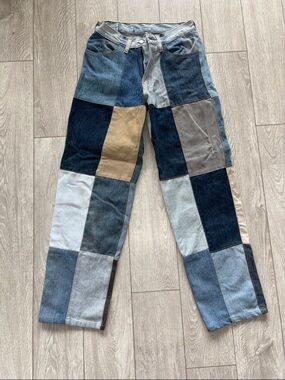 Levi's Two-Tone Blue Patch Denim Jeans